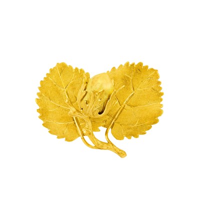 Lot 1180 - Mario Buccellati Gold Acorn and Leaf Clip-Brooch