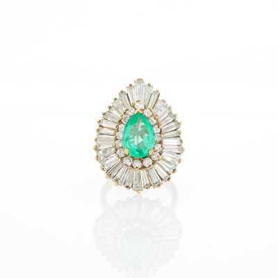 Lot 1057 - Gold, Emerald and Diamond Ballerina Ring