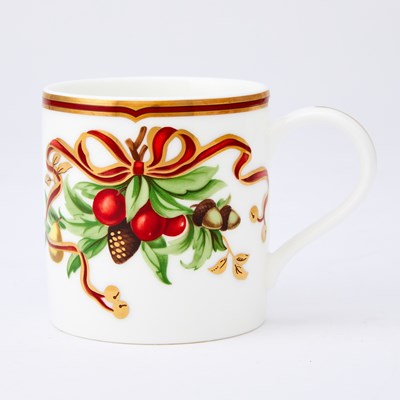 Lot 3189 - Assembled 'Tiffany Holiday' Garlanded Gilt-Decorated Porcelain Part Dinner Service