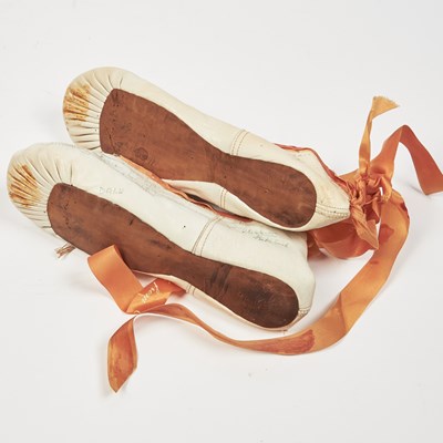 Lot 65 - Leningrad Ballet signed slippers from their 1964 U.S. tour