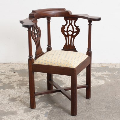 Lot 42 - George III Mahogany Corner Chair