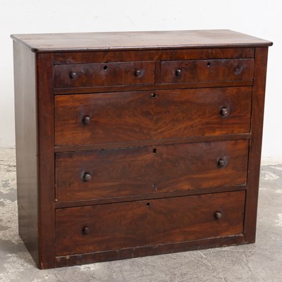 Lot 19 - Mahogany Chest of Drawers