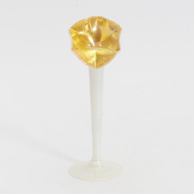 Lot 296 - Steuben Gold Aurene and Calcite Glass Jack-in-the-Pulpit Vase