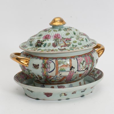 Lot 291 - Chinese Rose Medallion Porcelain Tureen