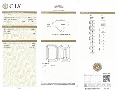Lot 210 - Platinum and Diamond Ring