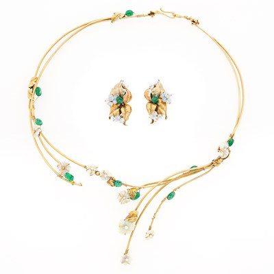 Lot 1084 - Gold, Emerald Bead, Carved Opal and Freshwater Pearl Choker Necklace and Pair of Tricolor Gold and Opal Bead Earrings