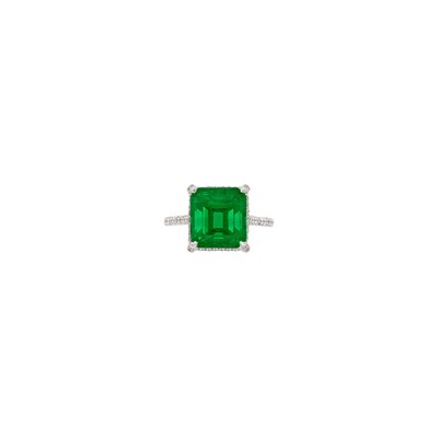 Lot 138 - Neil Lane Platinum, Emerald and Diamond Ring