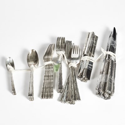Lot 1 - 40 Pieces of Silverware, 45 ozs., 16 handles, Lunt