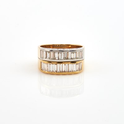 Lot 99 - Diamond Ring, 37 diamonds about 2.75 cts., 14K 7 dwt.