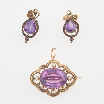 Lot 119 - Two Gold, Stone and Bead Earrings and Pin, 18K and 14K 5 dwt. all