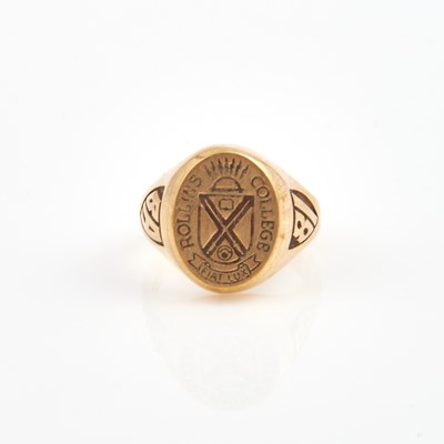 Lot 133 - Gold School Ring, 10K 8 dwt.