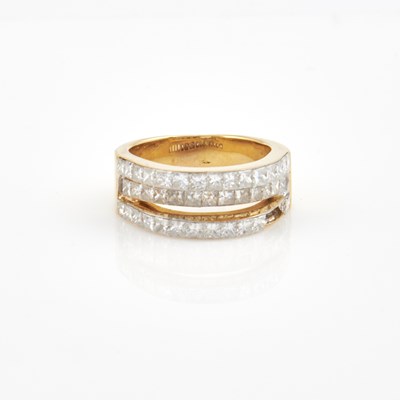 Lot 141 - Diamond Ring, 40 diamonds about 2.75 cts., 18K 7 dwt., stones missing