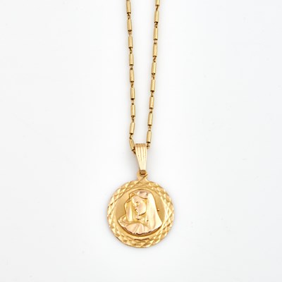 Lot 148 - Gold Pendant and Neck Chain, 14K 5 dwt.
