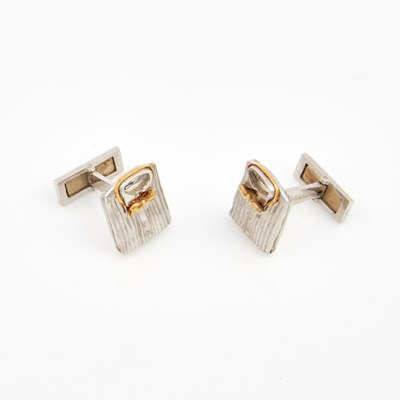 Lot 267 - Two Platinum Cuff Links, 21 dwt.