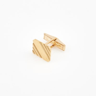 Lot 271 - Gold Cuff Link, 18K and 14K 3 dwt. all