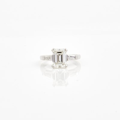 Lot 295 - Diamond Engagement Ring, 3 diamonds, center stone about 1.80 cts., Platinum 2 dwt.
