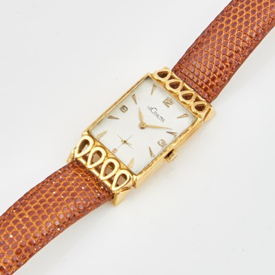 Lot 371 - Ladys Gold Wrist Watch, 17 Jewels, Swiss, 18K