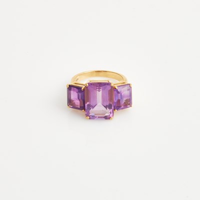 Lot 393 - Gold and Stone Ring, 18K 5 dwt. all