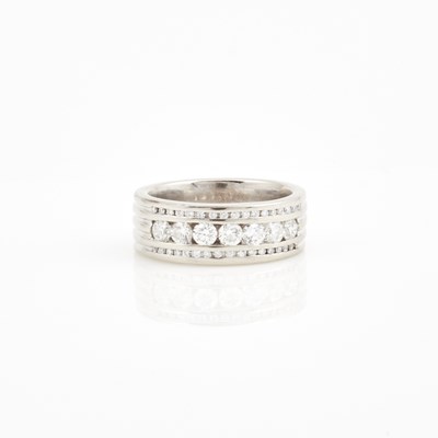 Lot 422 - Diamond Wedding Ring, 41 diamonds about 1.50 cts., 14K 11 dwt.