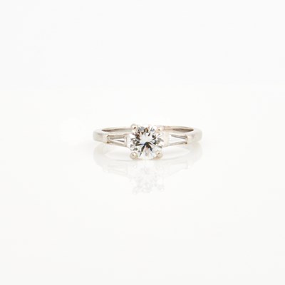 Lot 456 - Diamond Engagement Ring, 3 diamonds, center stone about 0.90 ct., Platinum 2 dwt.