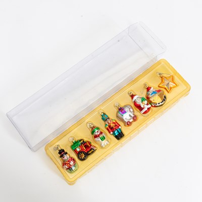 Lot 395 - Set of Glass Christmas Ornaments