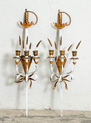 Lot 39 - Pair of White Painted and Partial Gilt Sconces
