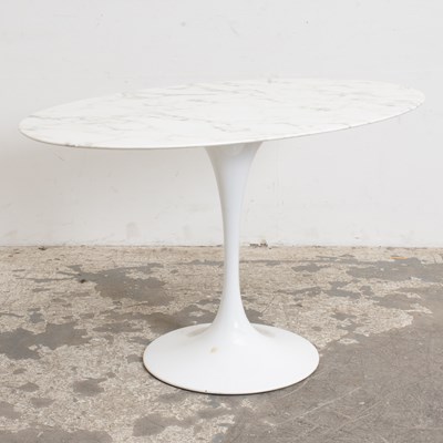 Lot 27 - Sarin Style Marble Top Tulip Table