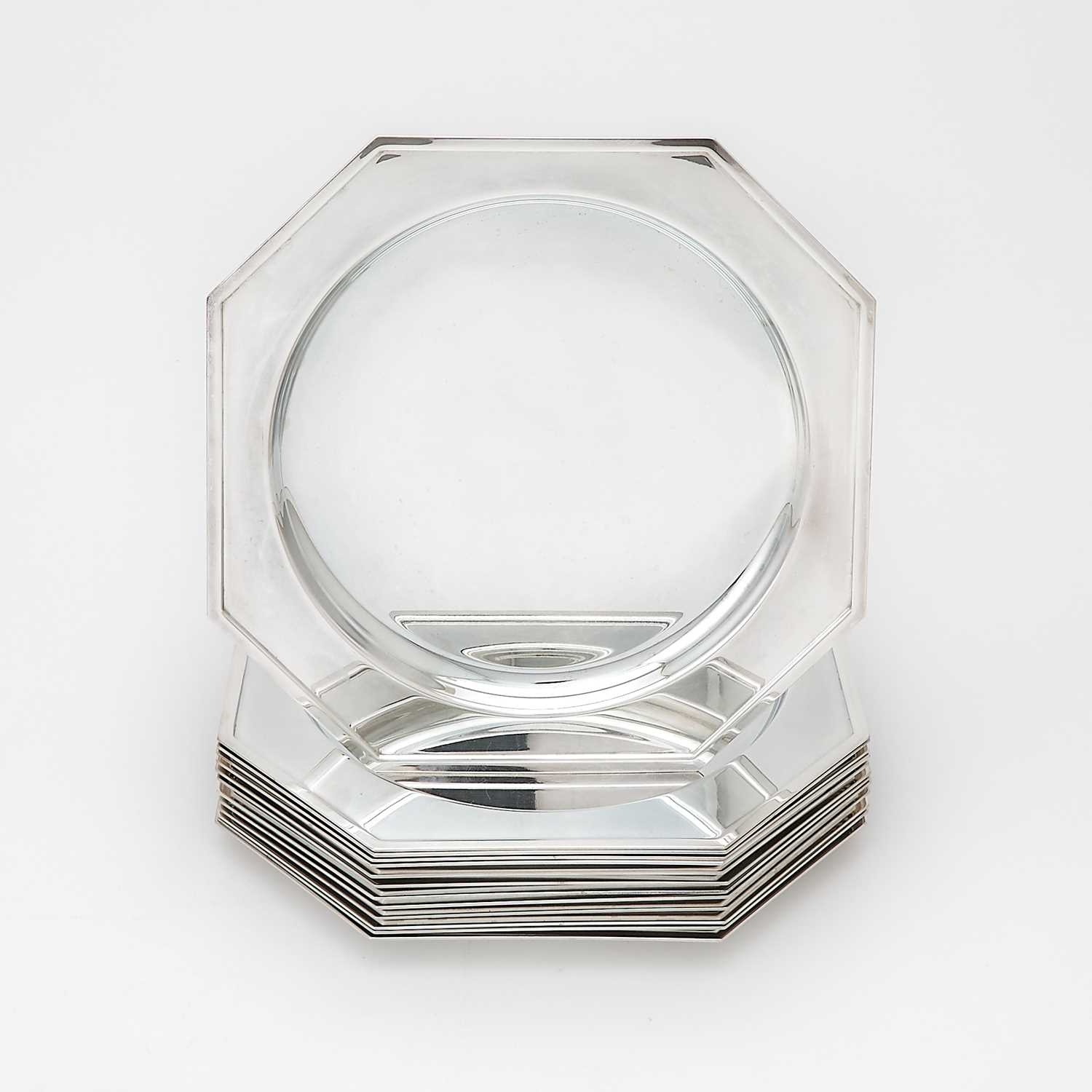 Lot 51 - Set of Twelve Silver Plated Chargers