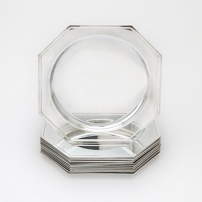 Lot 51 - Set of Twelve Silver Plated Chargers
