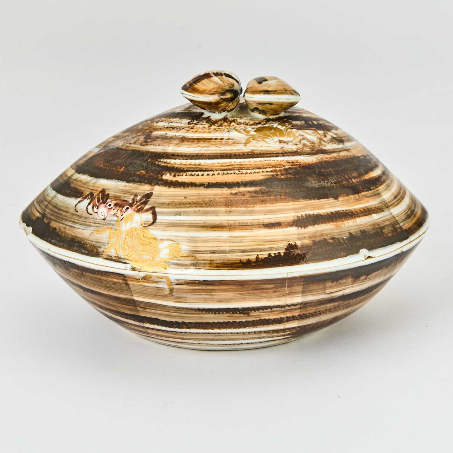 Lot 67 - Japanese Gilt-Decorated Porcelain Covered Dish