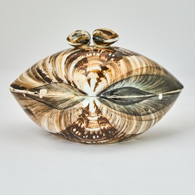 Lot 67 - Japanese Gilt-Decorated Porcelain Covered Dish