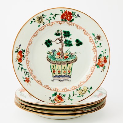 Lot 225 - A Group of Five Chinese Famille Verte Porcelain Dishes