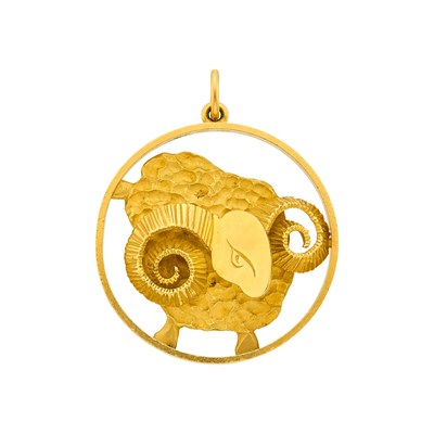Lot 86 - Gubelin Gold Aries Zodiac Pendant
