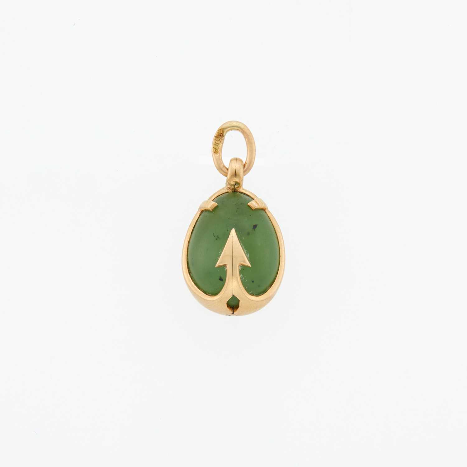 Lot 218 - Russian Gold-Mounted Nephrite Pendant Egg