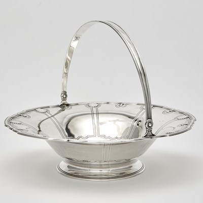 Lot 263 - Tiffany & Co. Sterling Silver Cake Basket
