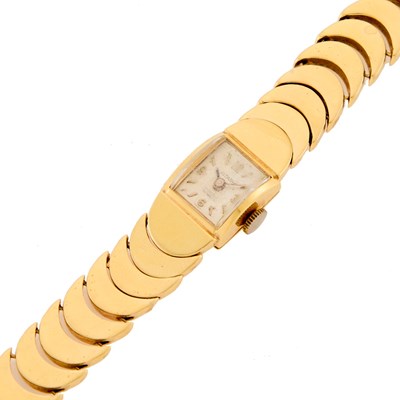 Lot 1262 - Gold Wristwatch