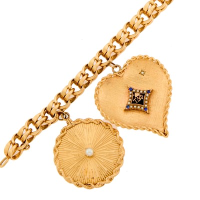Lot 1053 - Gold Charm Bracelet