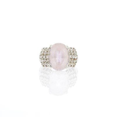 Lot 1132 - White Gold, Kunzite and Diamond Ring