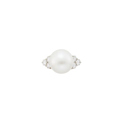 Lot 31 - White Gold, South Sea Cultured Pearl and Diamond Ring