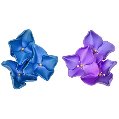 Lot 143 - JAR Paris Pair of Multicolored Titanium 'Hydrangea' Earclips