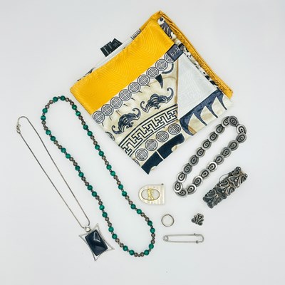 Lot 1279 - Group of Jewelry