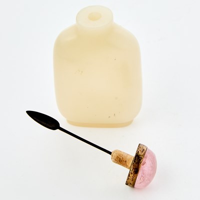 Lot 6 - Three Chinese Jade Snuff Bottles