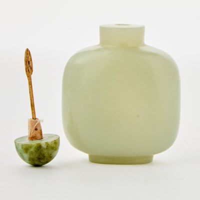 Lot 6 - Three Chinese Jade Snuff Bottles