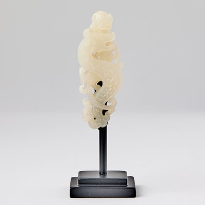 Lot 465 - A Chinese White Jade 'Dragon' Pendant