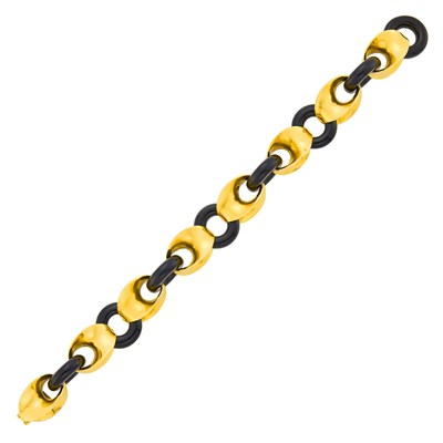 Lot 15 - Van Cleef & Arpels Gold and Black Onyx Link Bracelet, France