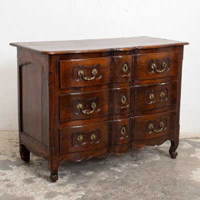 Lot 95 - Provincial Louis XV Walnut Commode