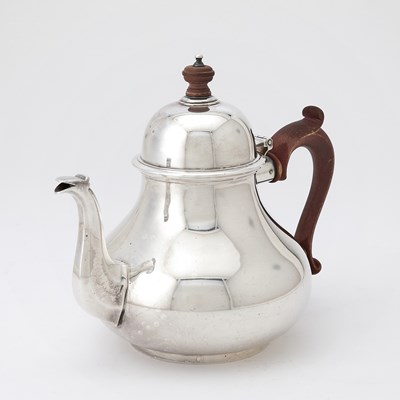Lot 218 - English Sterling Silver Teapot