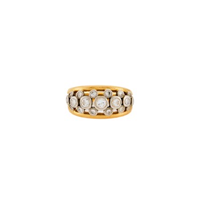 Lot 1163 - Hammerman Brothers Gold, Platinum and Diamond Ring