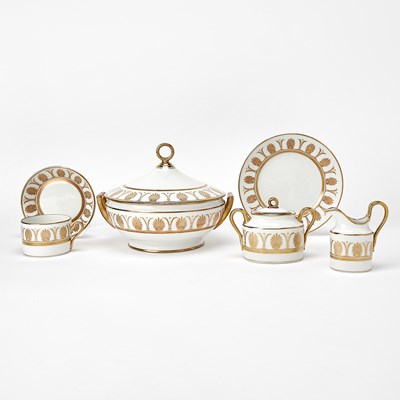 Lot 3049 - Richard Ginori Porcelain "Pompei" Pattern Dessert Service