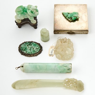 Lot 482 - A Group of Chinese Jade Accessories
